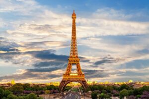 Eiffelova věž: Od světové výstavy k turistické atrakci